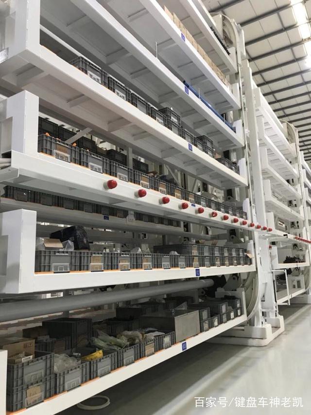 升仕310T新諜照曝光 單搖臂加持，工廠車(chē)間實(shí)拍引熱議